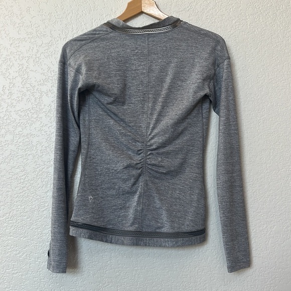 Ivivva Girl's Long Sleeve Criss Cross Gray Size 12 - Picture 8 of 10